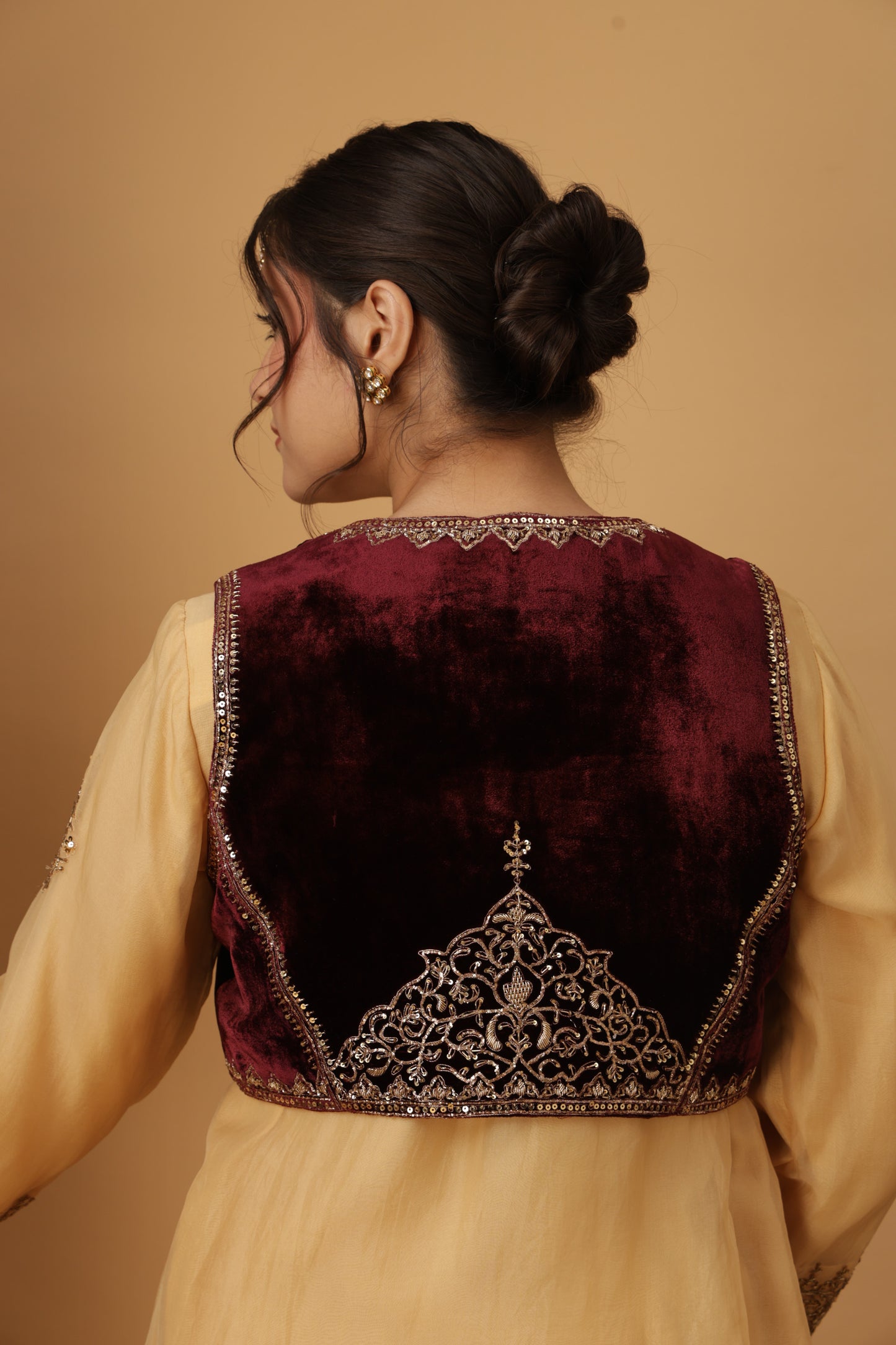 Zar-e-Makhmal Maroon Short Jacket