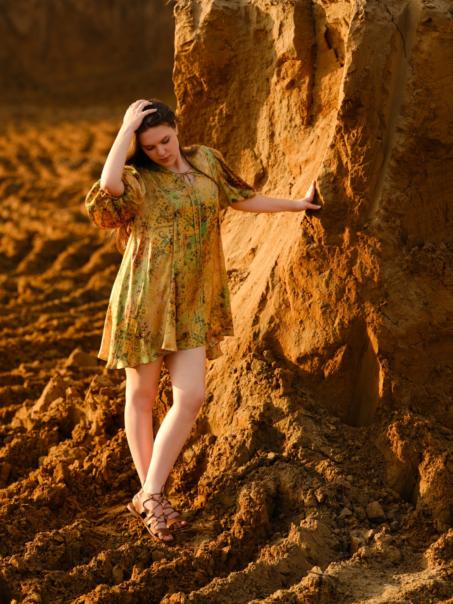 MUSTARD SHORT FLUID DRESS