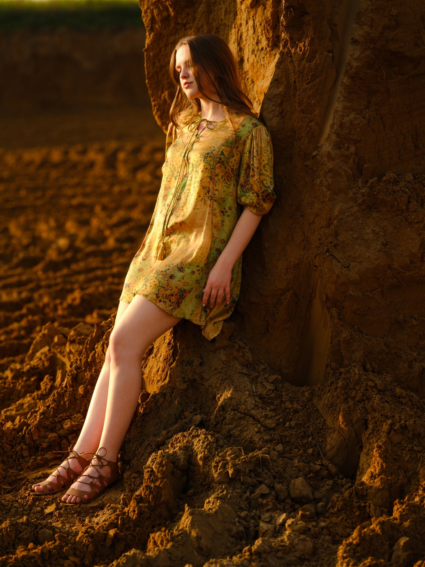 MUSTARD SHORT FLUID DRESS