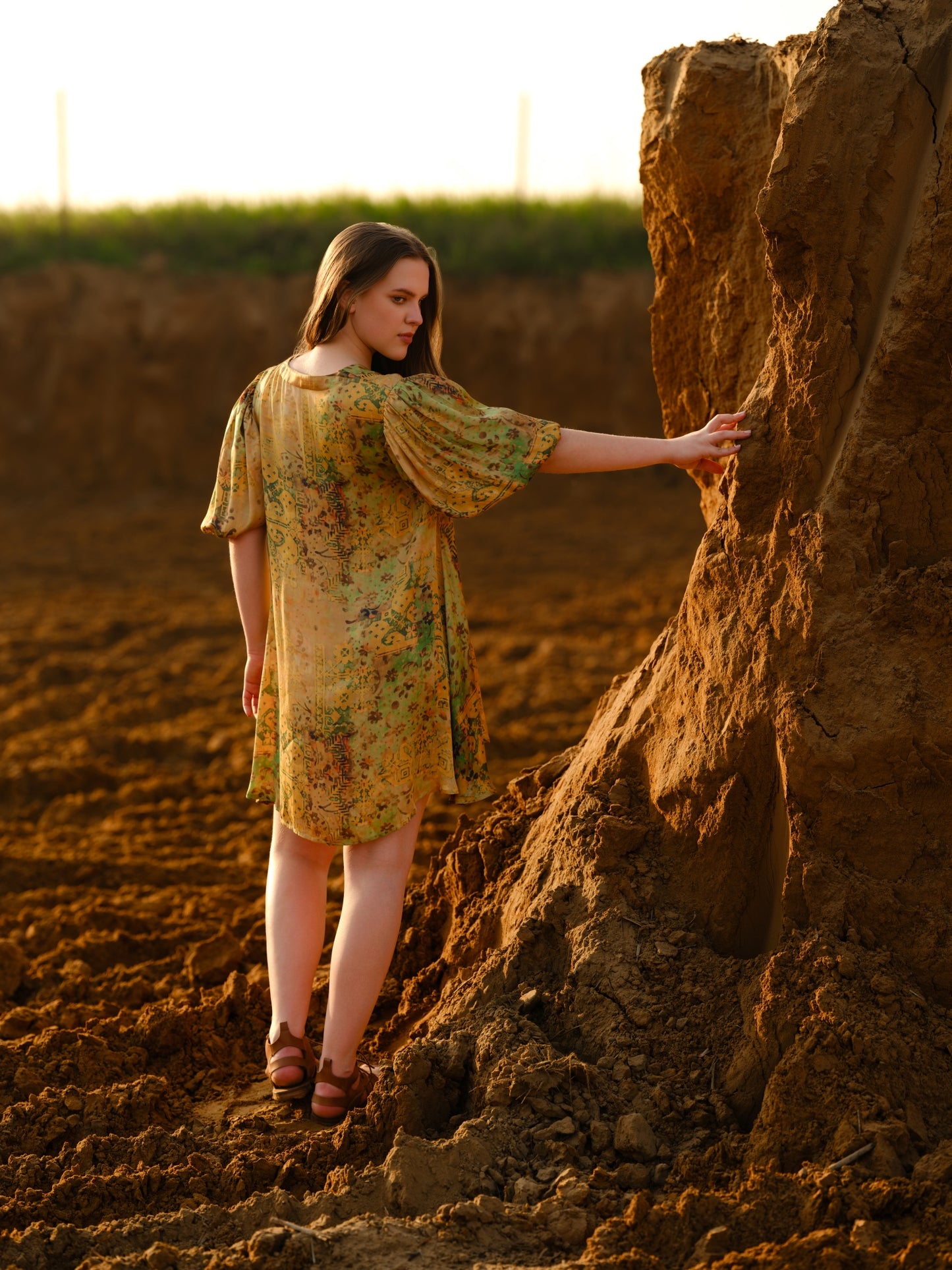 MUSTARD SHORT FLUID DRESS