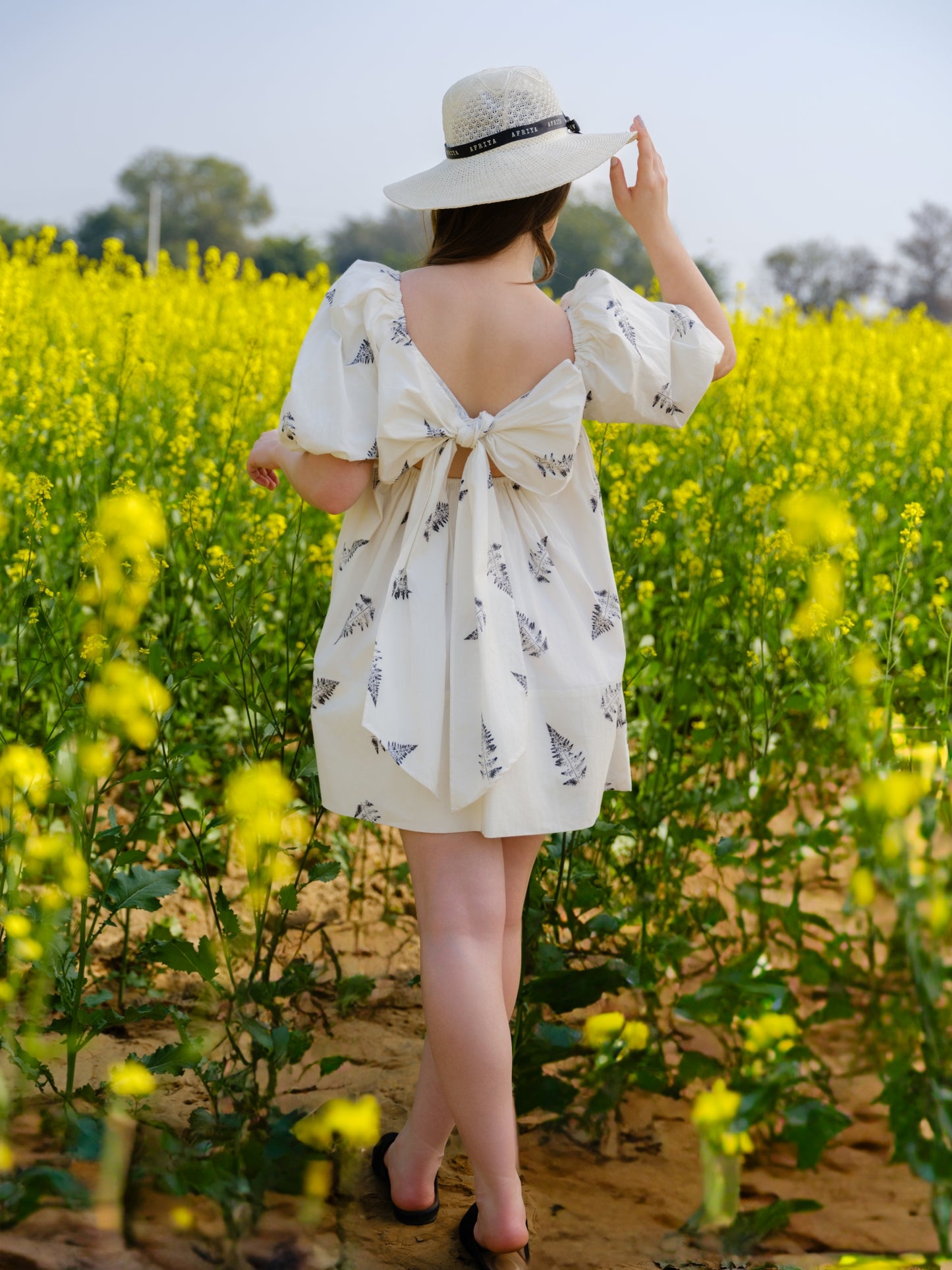 Monochrome Fern Short Bow Dress