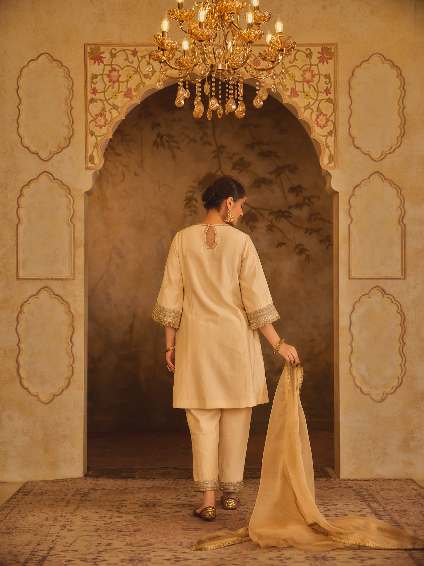 GULBANO CREAM ZERO-NECK A-LINE KURTA SET