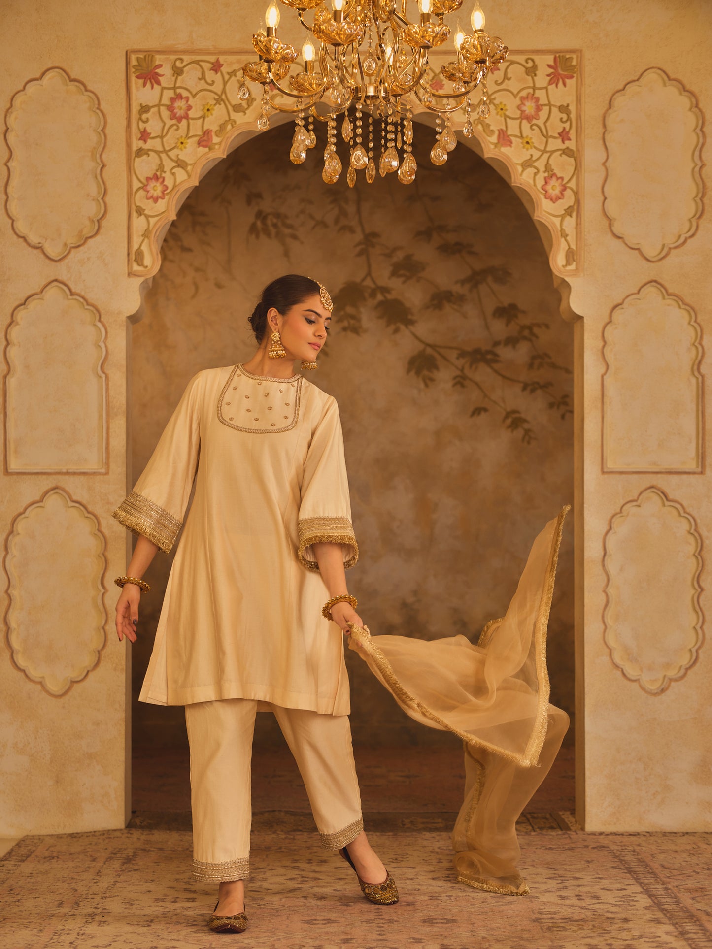 GULBANO CREAM ZERO-NECK A-LINE KURTA SET