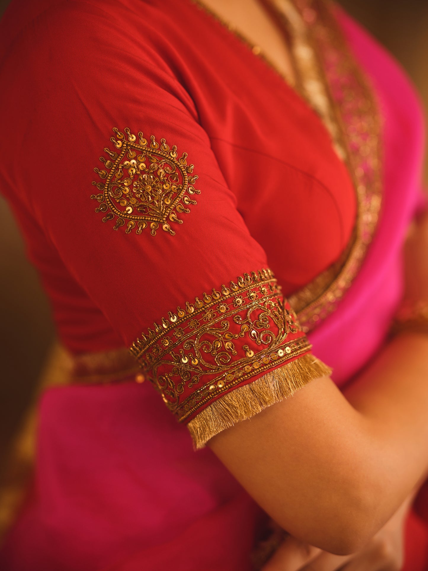 HOOE-E-MAHAL RED & PINK OMBRE ORGANZA SAREE