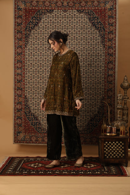 Zar-e-Makhmal Green Co-ord Set
