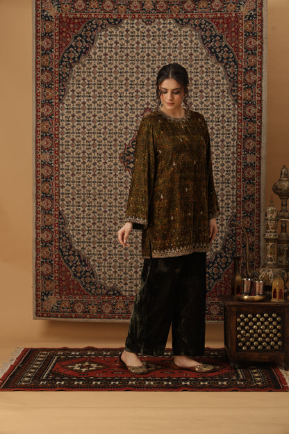 Zar-e-Makhmal Green Co-ord Set