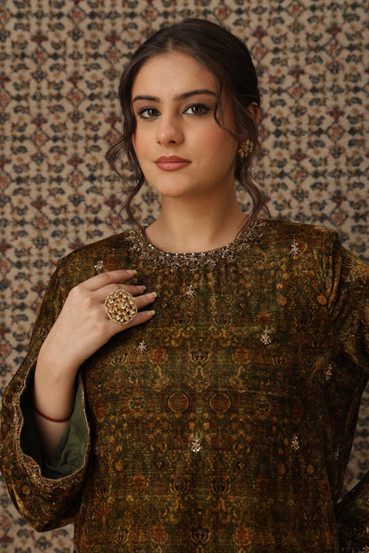 Zar-e-Makhmal Green Co-ord Set