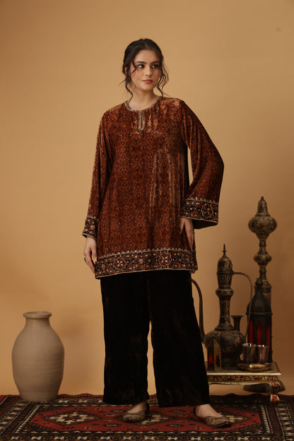 Zar-e-Makhmal Brown Co-ord Set