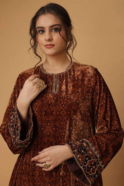 Zar-e-Makhmal Brown Co-ord Set