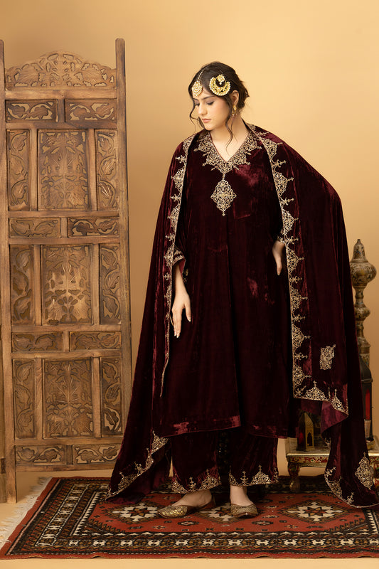 Zar-e-Makhmal Maroon Kurta Pant Set with Shawl