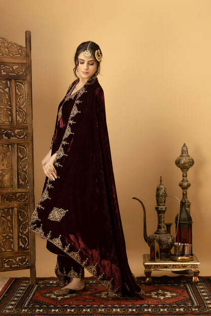 Zar-e-Makhmal Maroon Kurta Pant Set with Shawl