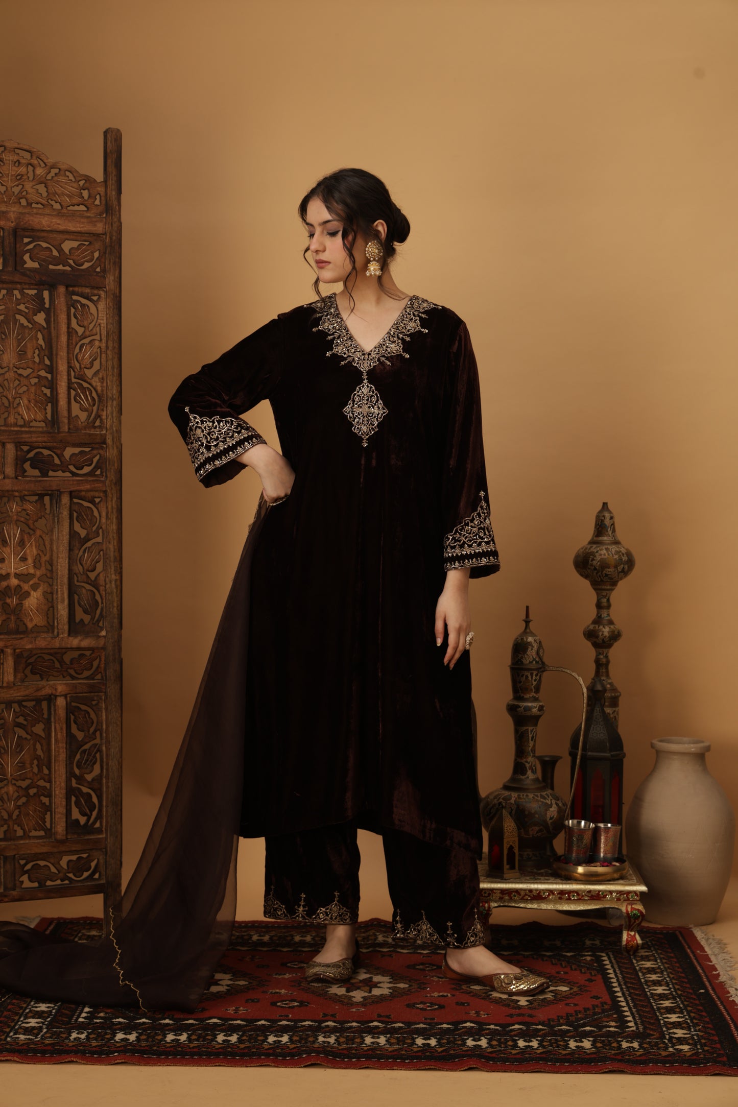 Zar-e-Makhmal Brown V-Neck Kurta Set