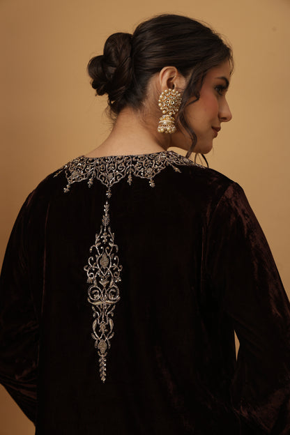 Zar-e-Makhmal Brown V-Neck Kurta Set