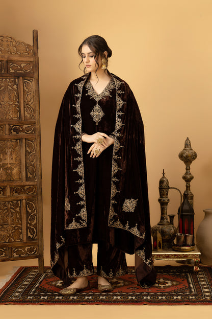 Zar-e-Makhmal Brown Kurta Pant Set with Shawl