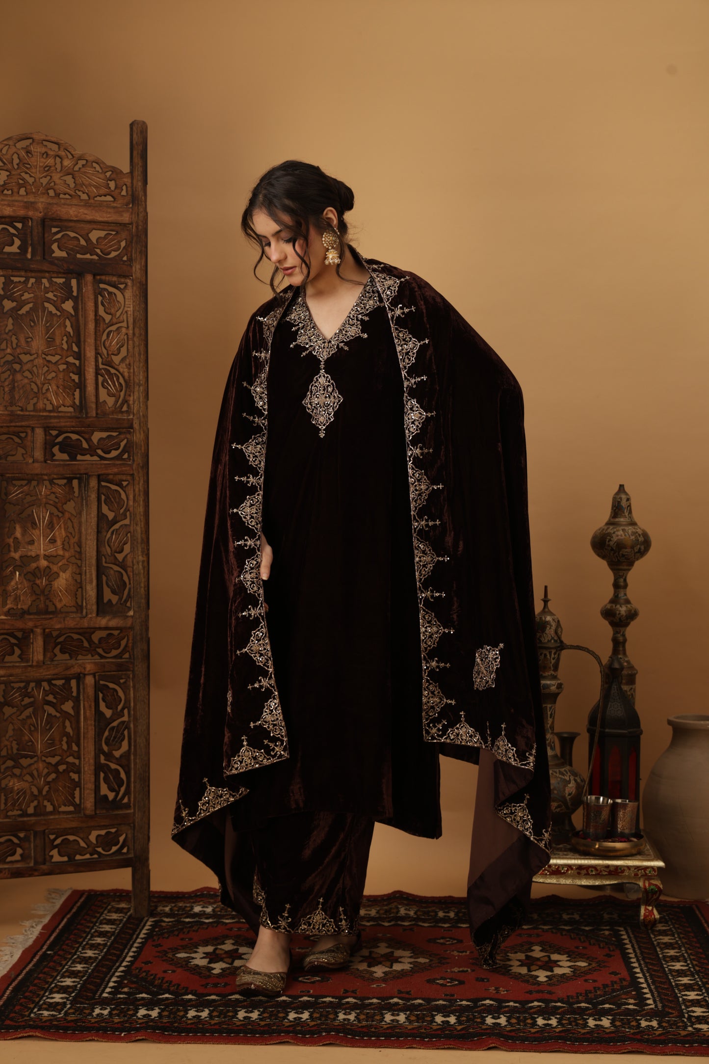 Zar-e-Makhmal Brown Shawl