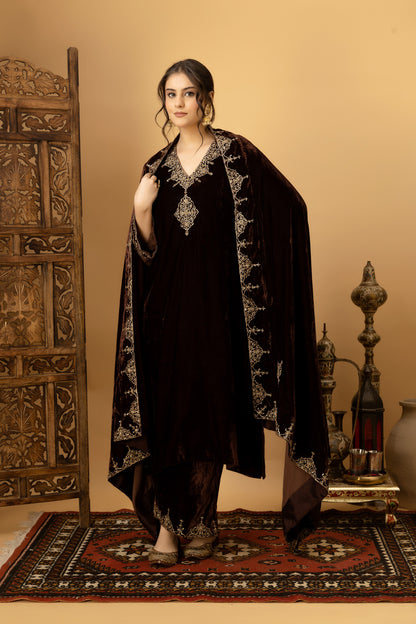 Zar-e-Makhmal Brown Kurta Pant Set with Shawl