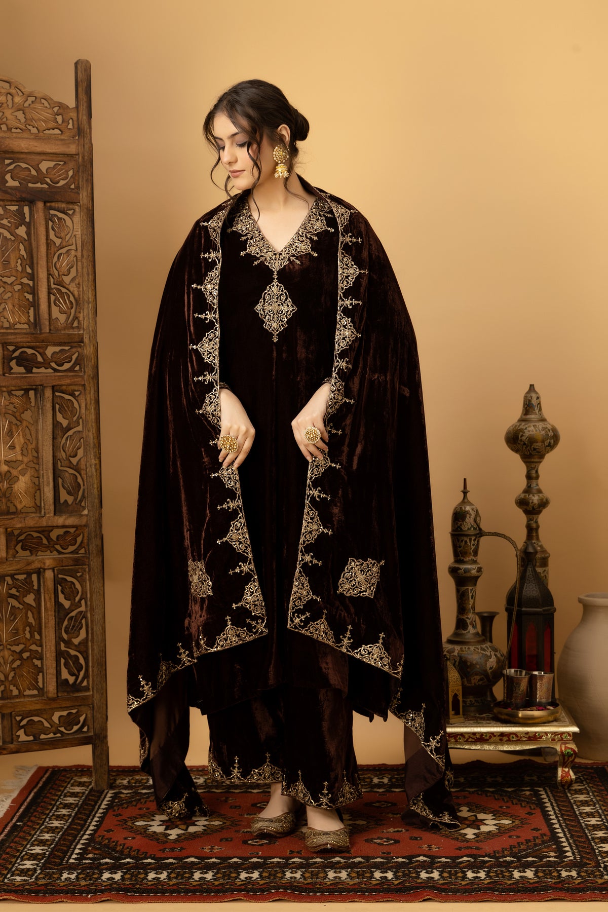 Zar-e-Makhmal Brown Kurta Pant Set with Shawl