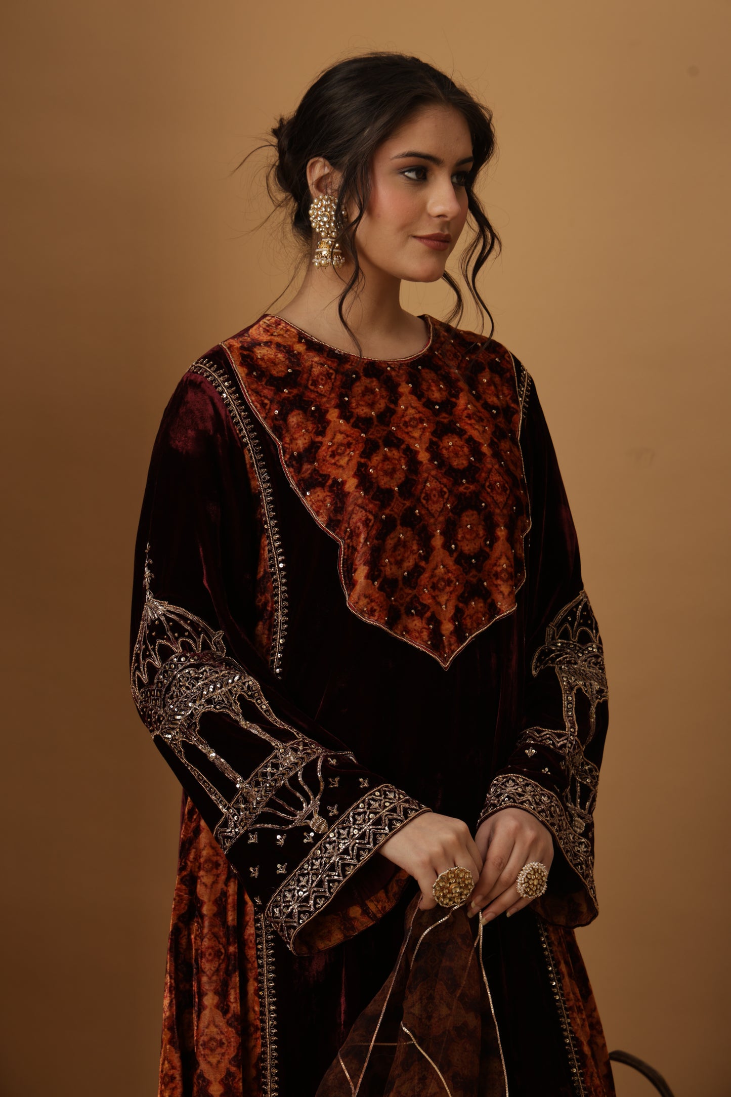 Zar-e-Makhmal Maroon Kali Kurta Set