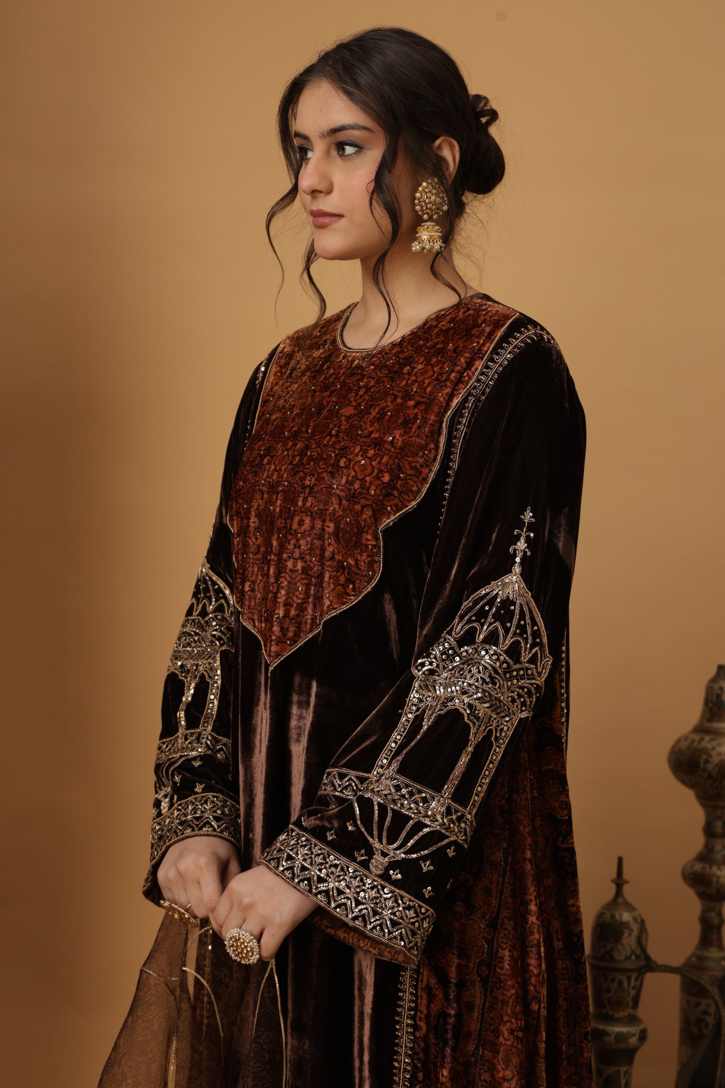Zar-e-Makhmal Brown Kali Kurta Set