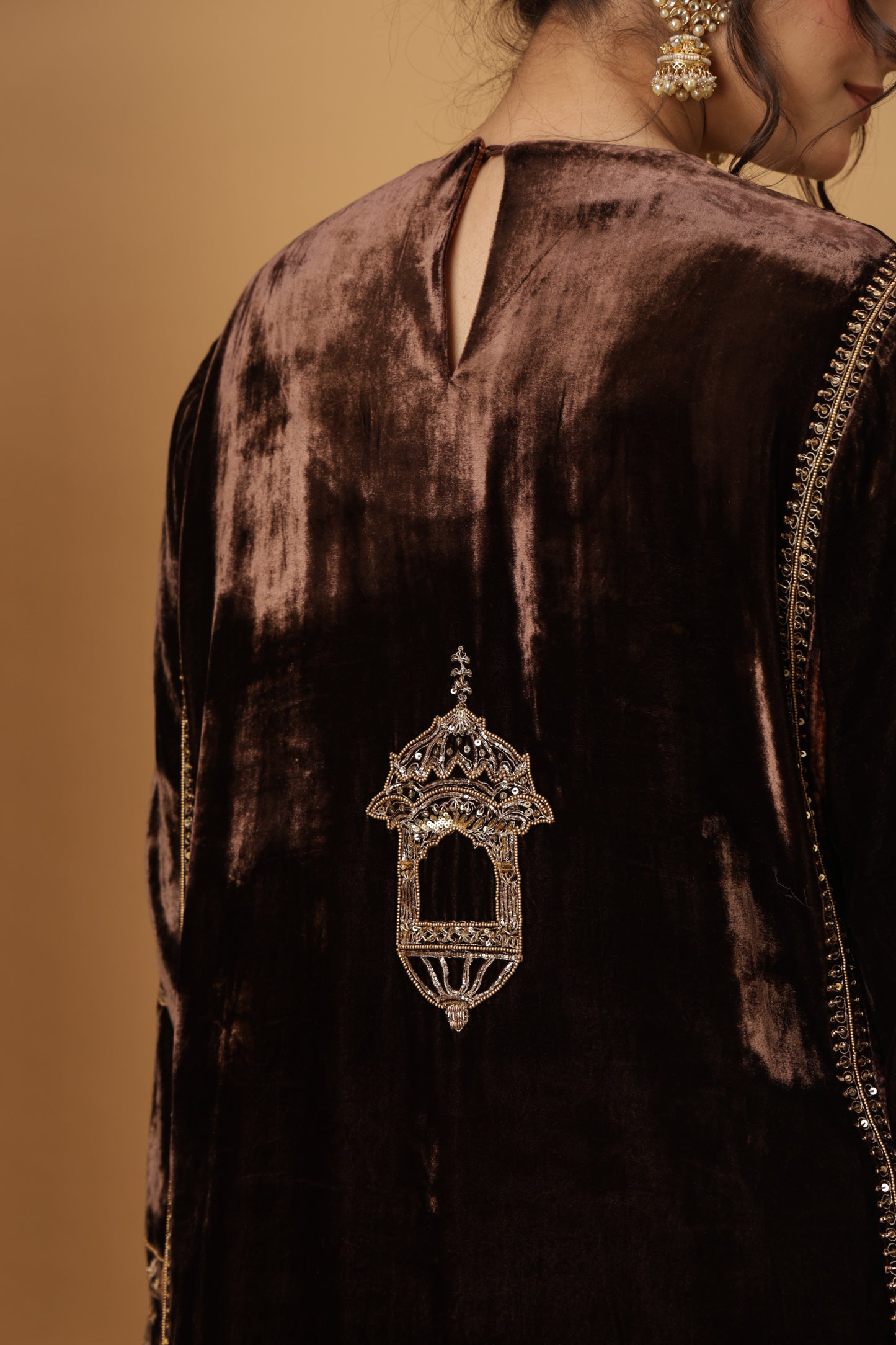 Zar-e-Makhmal Brown Kali Kurta Set