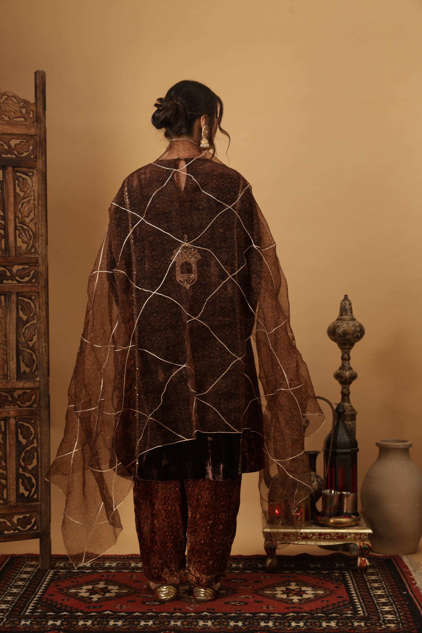 Zar-e-Makhmal Brown Kali Kurta Set