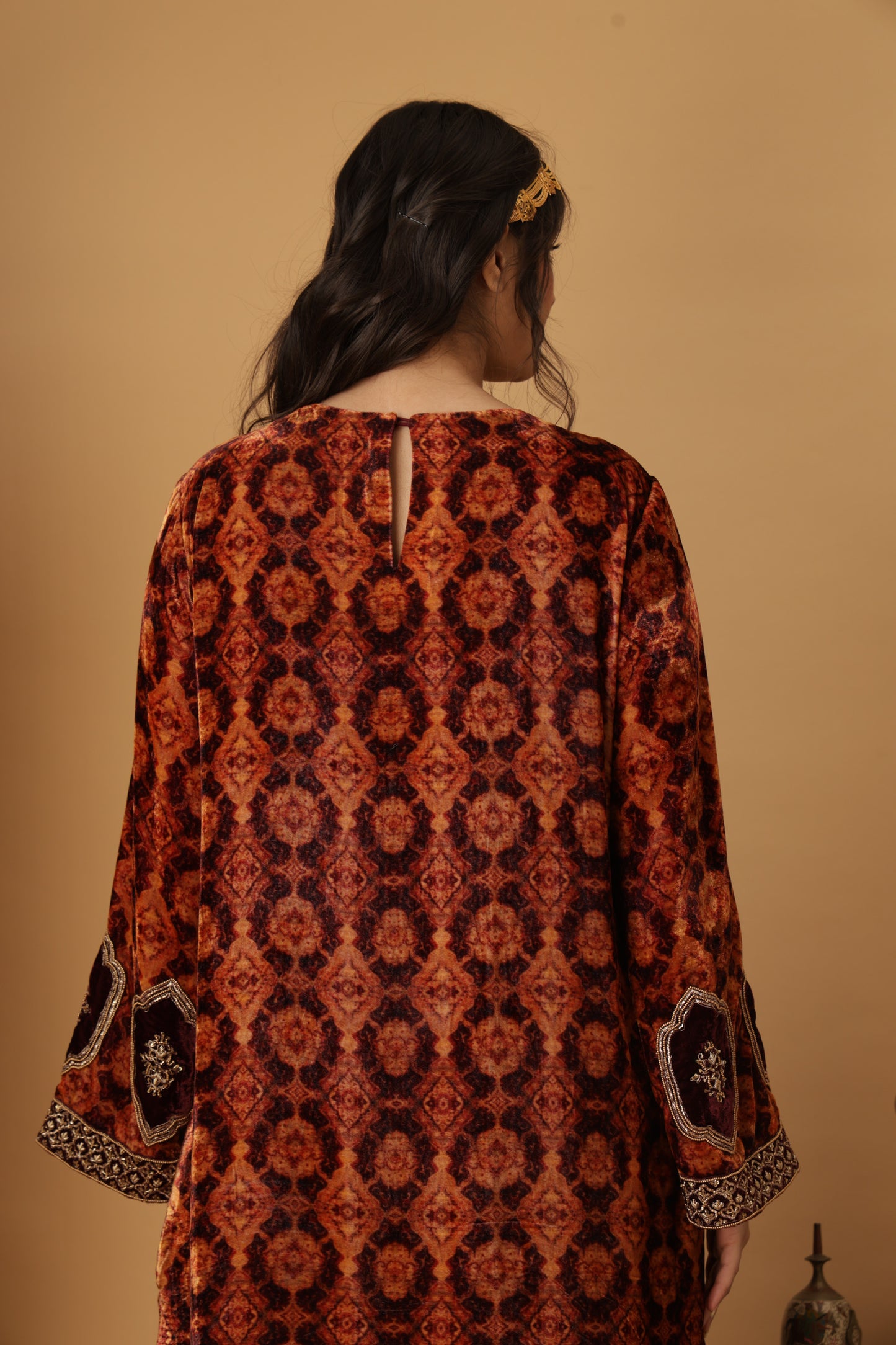 Zar-e-Makhmal Maroon Long Kaftan