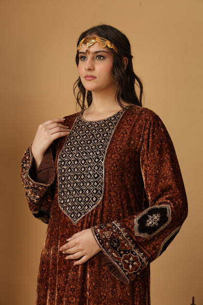 Zar-e-Makhmal Brown Long Kaftan