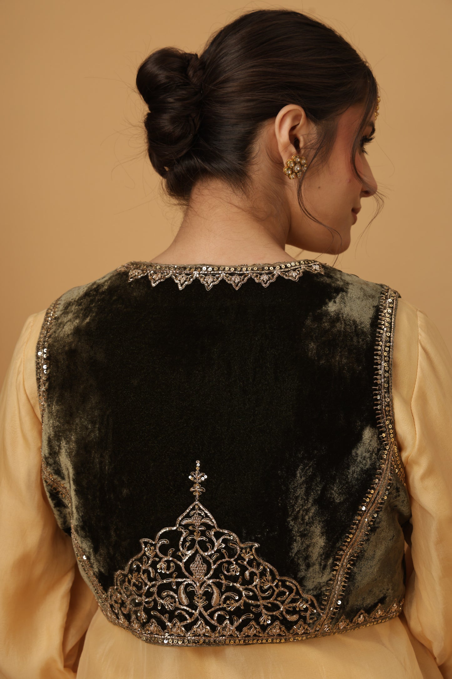 Zar-e-Makhmal Green Short Jacket