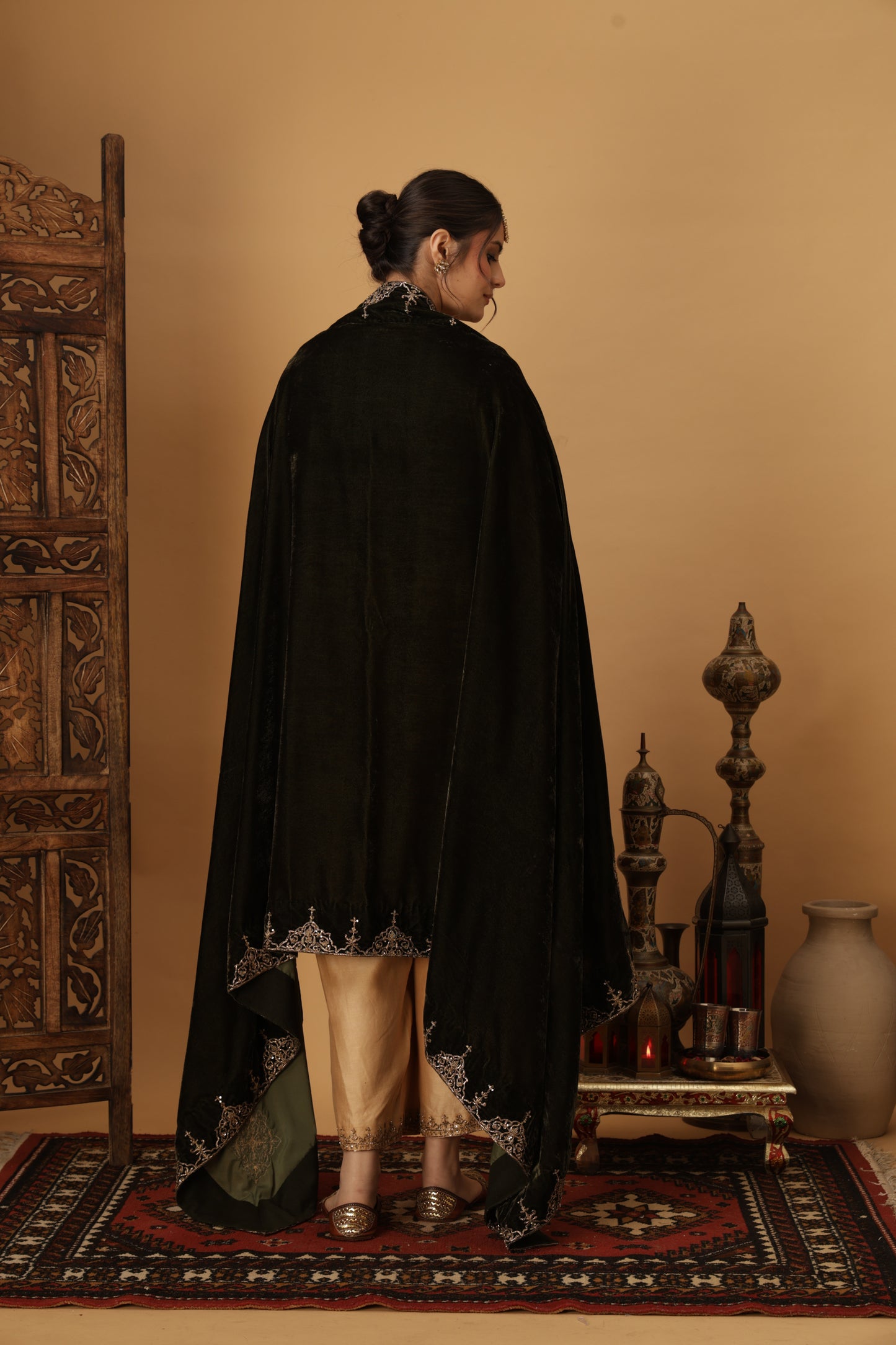 Zar-e-Makhmal Green Shawl