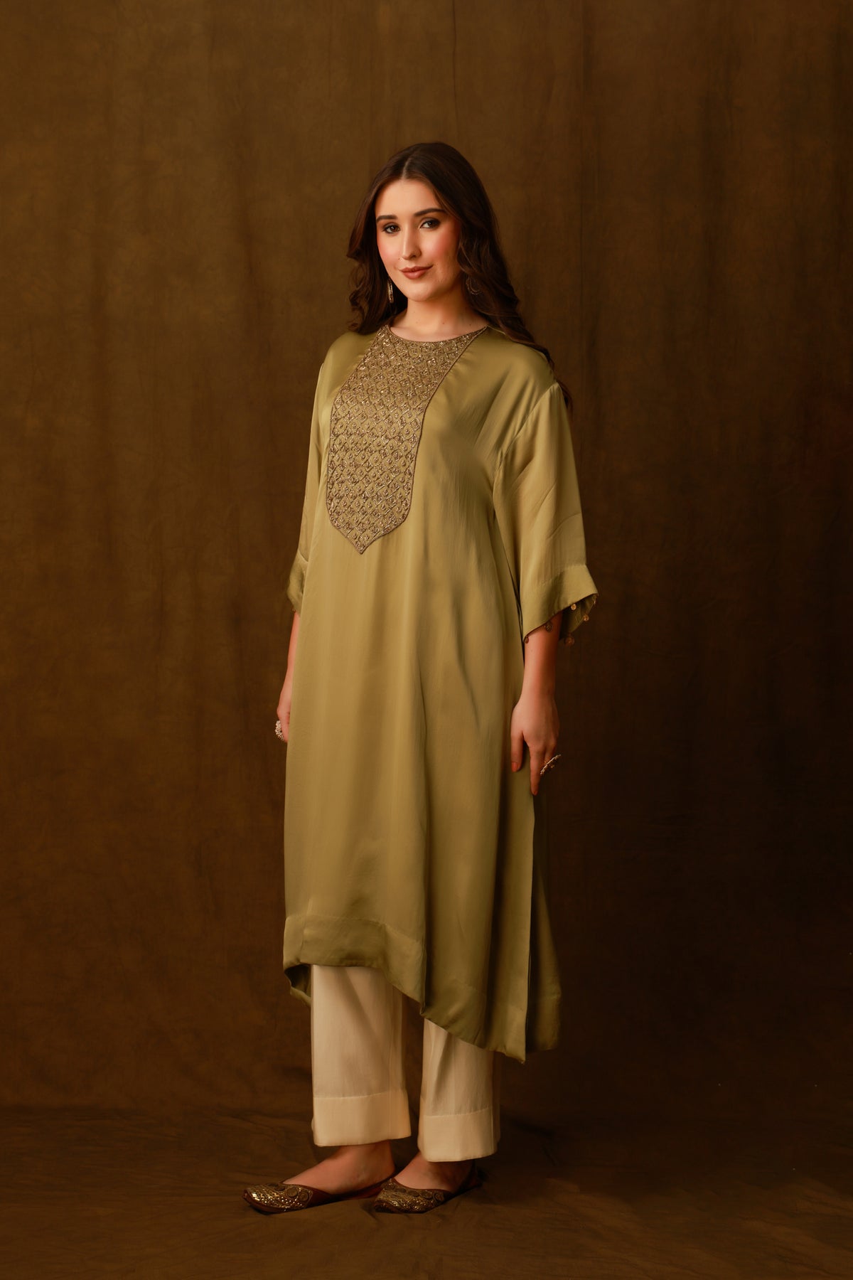 Zarkha Olive Green Kaftan Set