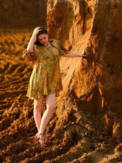 MUSTARD SHORT FLUID DRESS