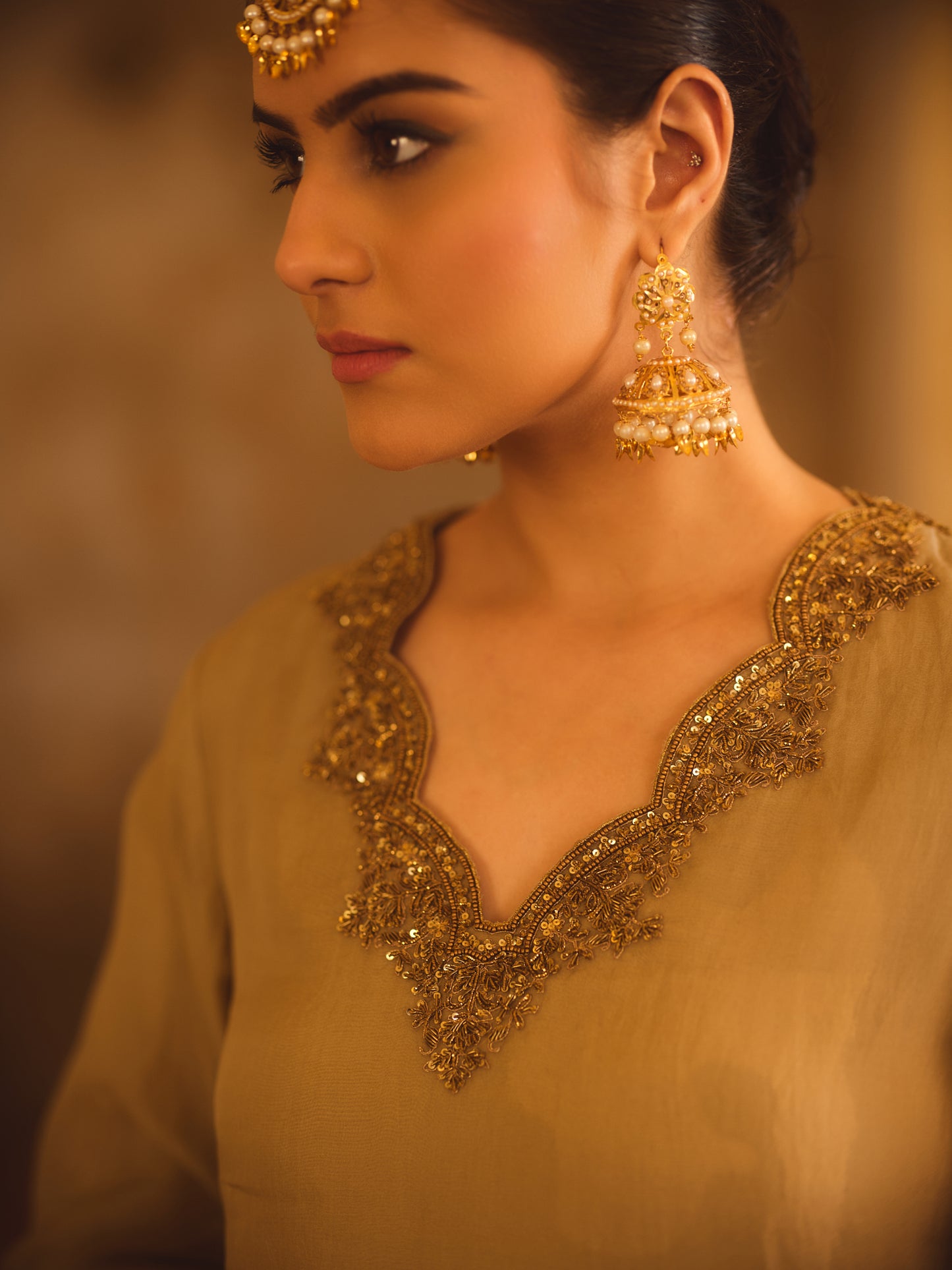 TAJRA GREEN V-NECK ORGANZA A-LINE KURTA SET